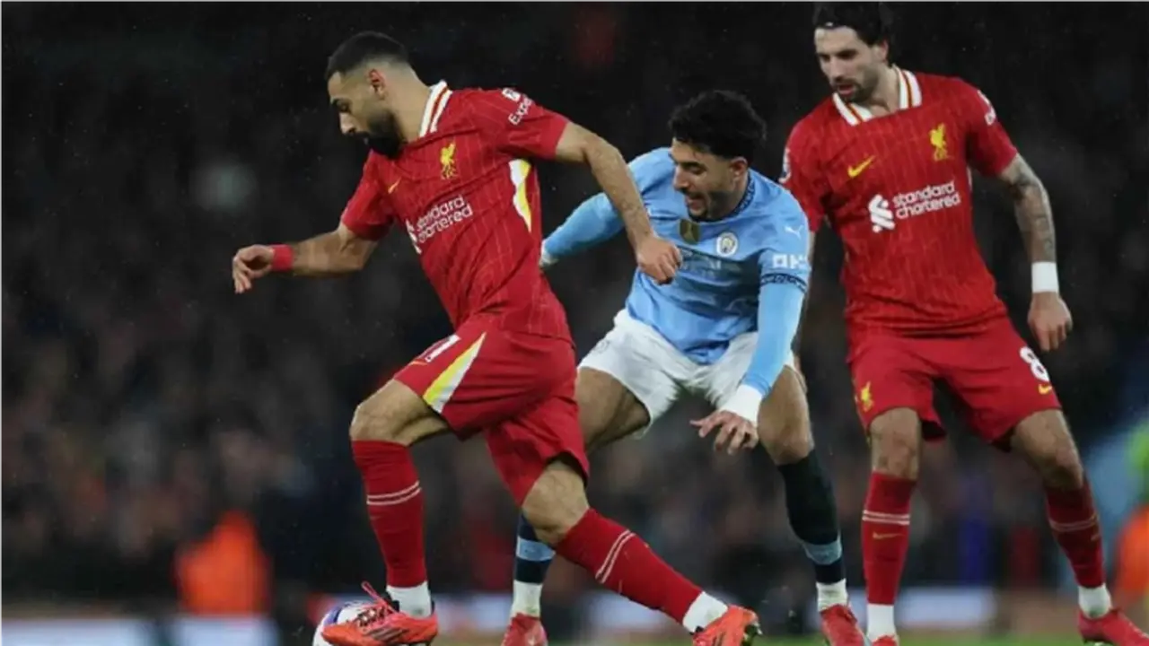 قائمة القنوات الناقلة لمواجهة مانشستر سيتي وليفربول الحاسمة في الدوري الإنجليزي الممتاز